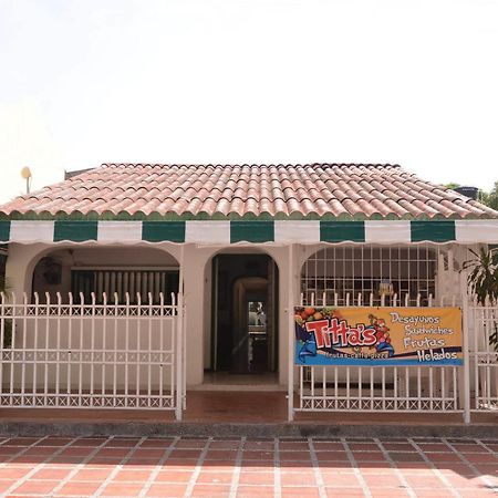 Hotel Vargas Airport Cartagena Esterno foto