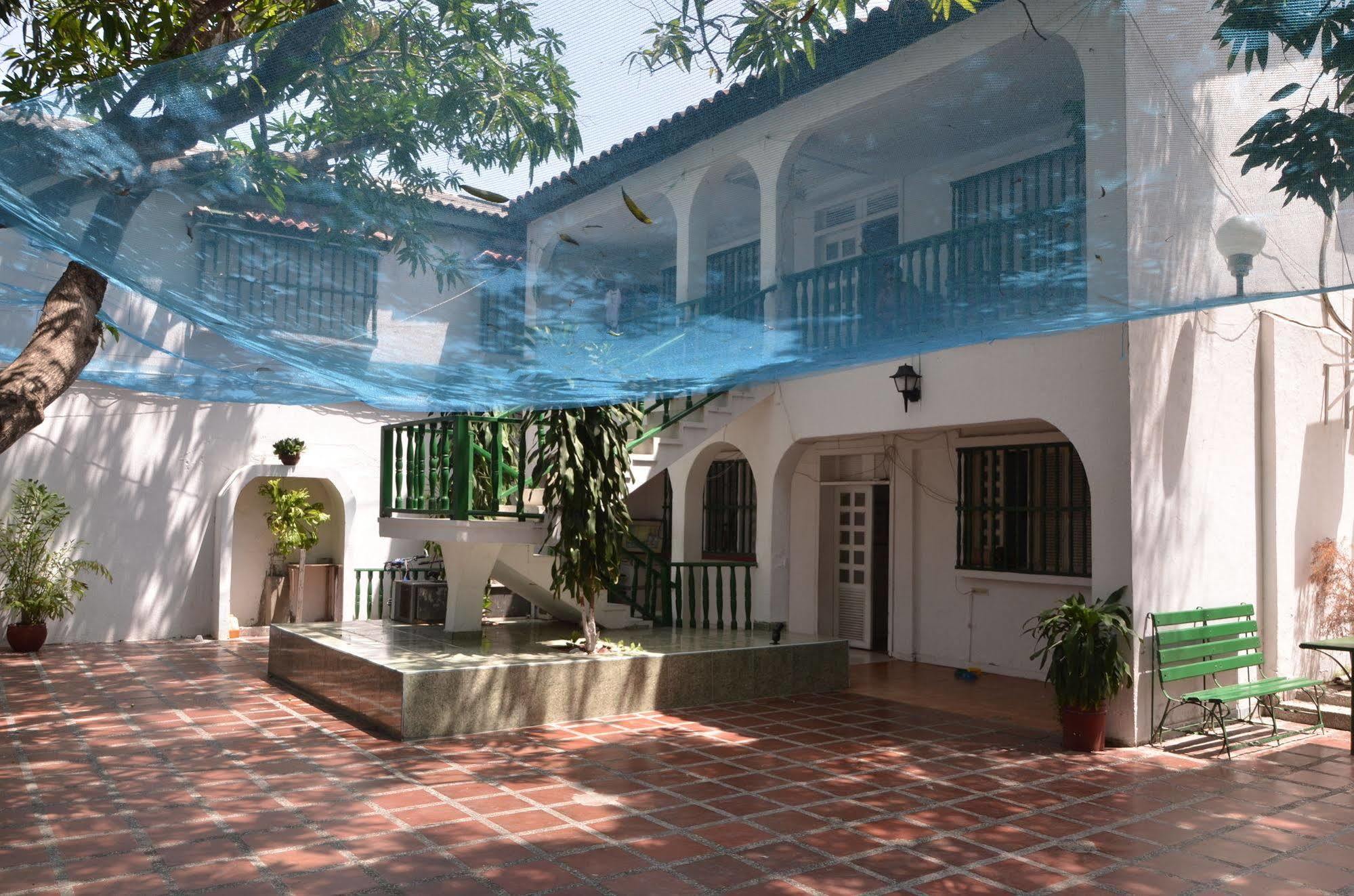 Hotel Vargas Airport Cartagena Esterno foto